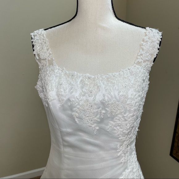 Maggie Sottero wedding dress size 12 - Picture 11 of 15